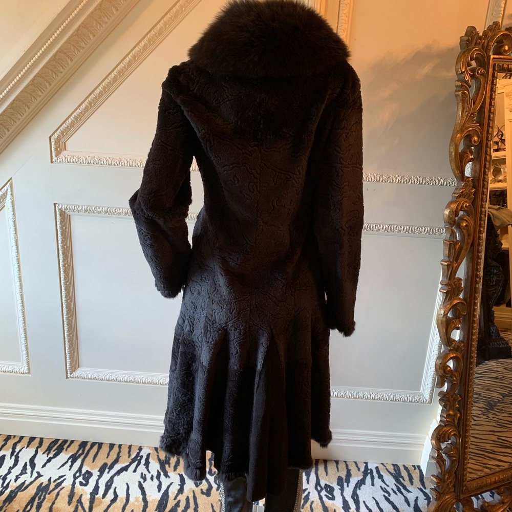 Black knee length reversible fur coat - Picture 2 of 5